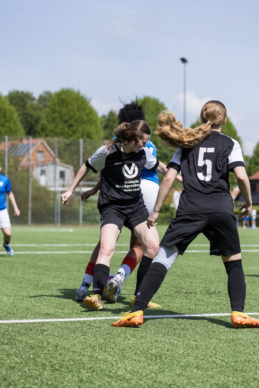 Bild 133 - wBJ SH-Pokalfinale  Holstein-Kiel - SV Viktoria : Ergebnis: 1:0